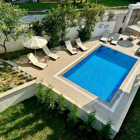 Oregano Suites Side Ngoại thất bức ảnh